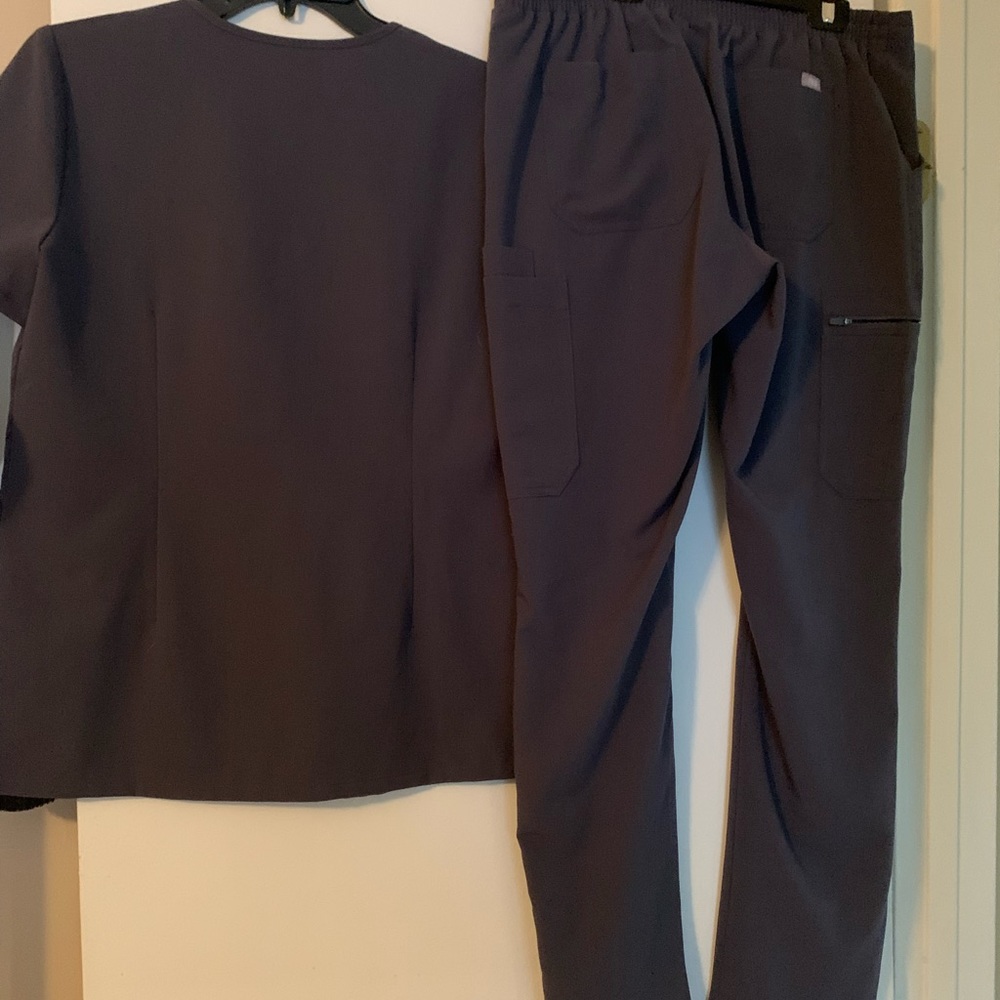 Figs Charcoal Scrub Set - image 3